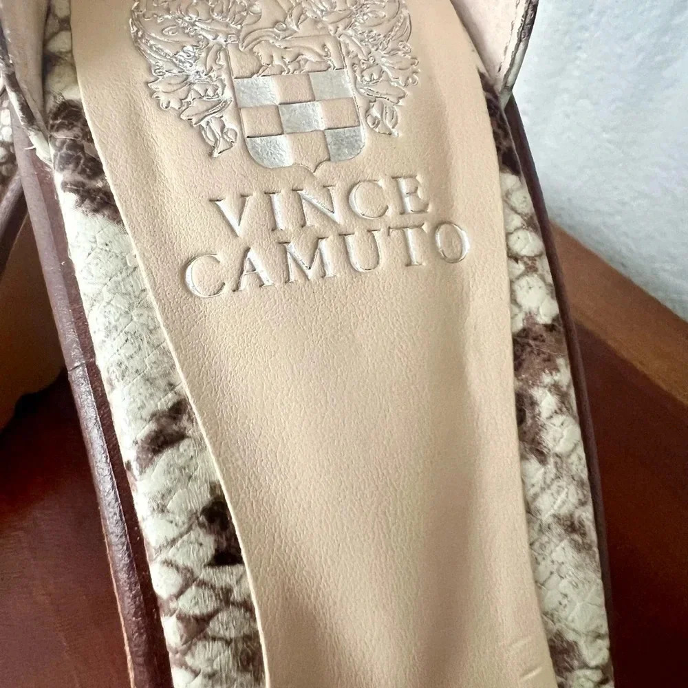 Vince Camuto Snakeskin Size 9 Wedges 4.5” Heel New W/O Tags or Box - Picture 5 of 7